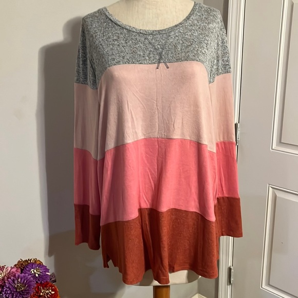 Maurices Sweaters - Maurices Gray and Pink Colorblock Sweater
